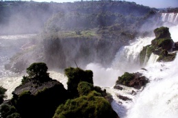 Arg_Iguazu_Chutes_2_JulieRICHARDn-modifi
