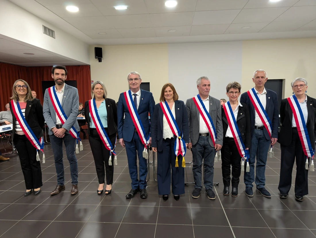 De gauche &agrave; droite : Corinne PERRIER, Judica&euml;l AUBRY, St&eacute;phanie FORTIN, Patrick P&Eacute;NIGUEL, Christine NADAU, Thierry BRETON, Marie-Paule PHELIPPOT, Thierry DENIAU et Isabelle ELIE.