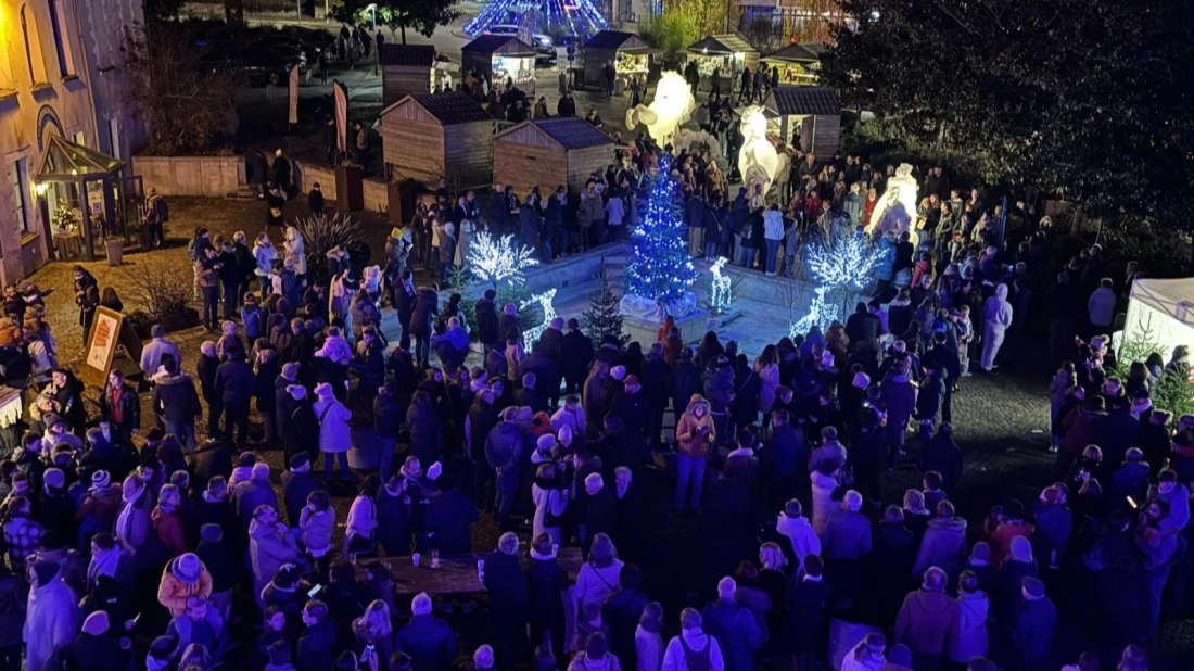 March&eacute; de No&euml;l