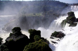 Arg_Iguazu_Chutes_2_JulieRICHARDn